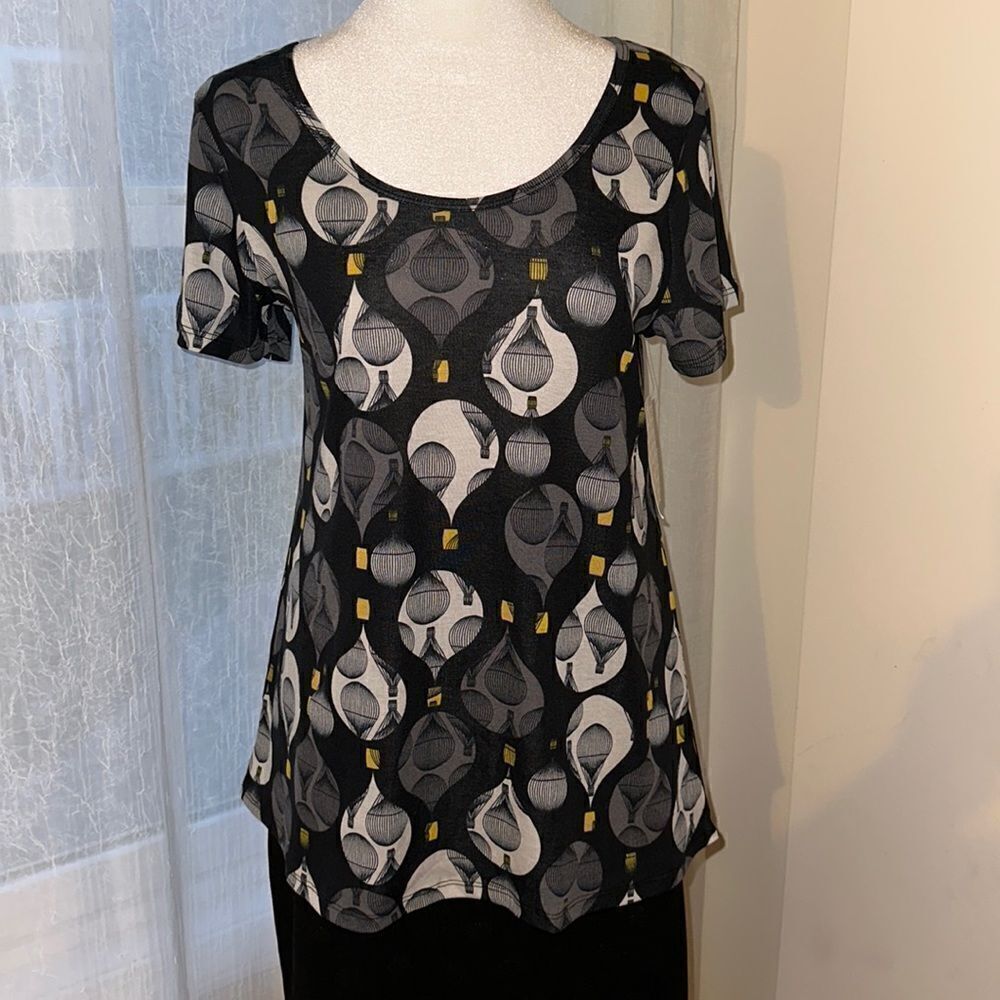 LuLaRoe XS Classic Hot Air Balloon Black White Gold Gray Short Sleeve Crew Tee